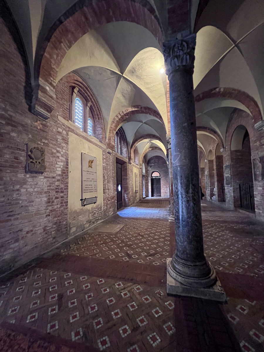 Basilica santuario Santo Stefano, Bologna