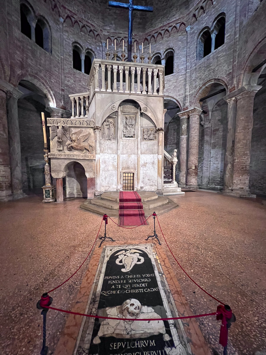 Church of the Holy Sepulchre, Bologna