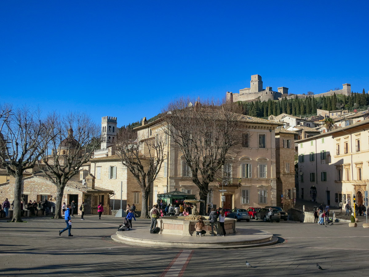 Plazza in front of The Church of Santa Chiara and the Rocca Maggiore on the hill above - Assisi
